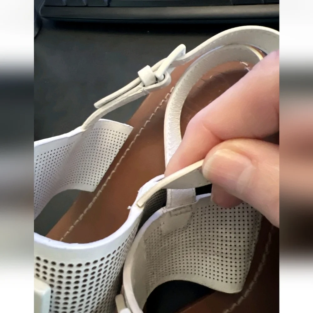 Tory Burch Lowell II Ladies Size 8 White Leather Sandals - Picture 8 of 13